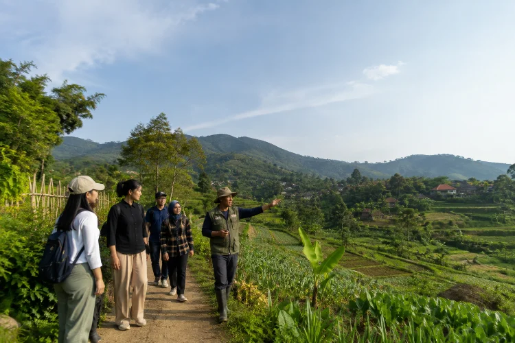 Ekowisata Desa Alamendah di Bandung Selatan: Alam, Edukasi, dan Warga